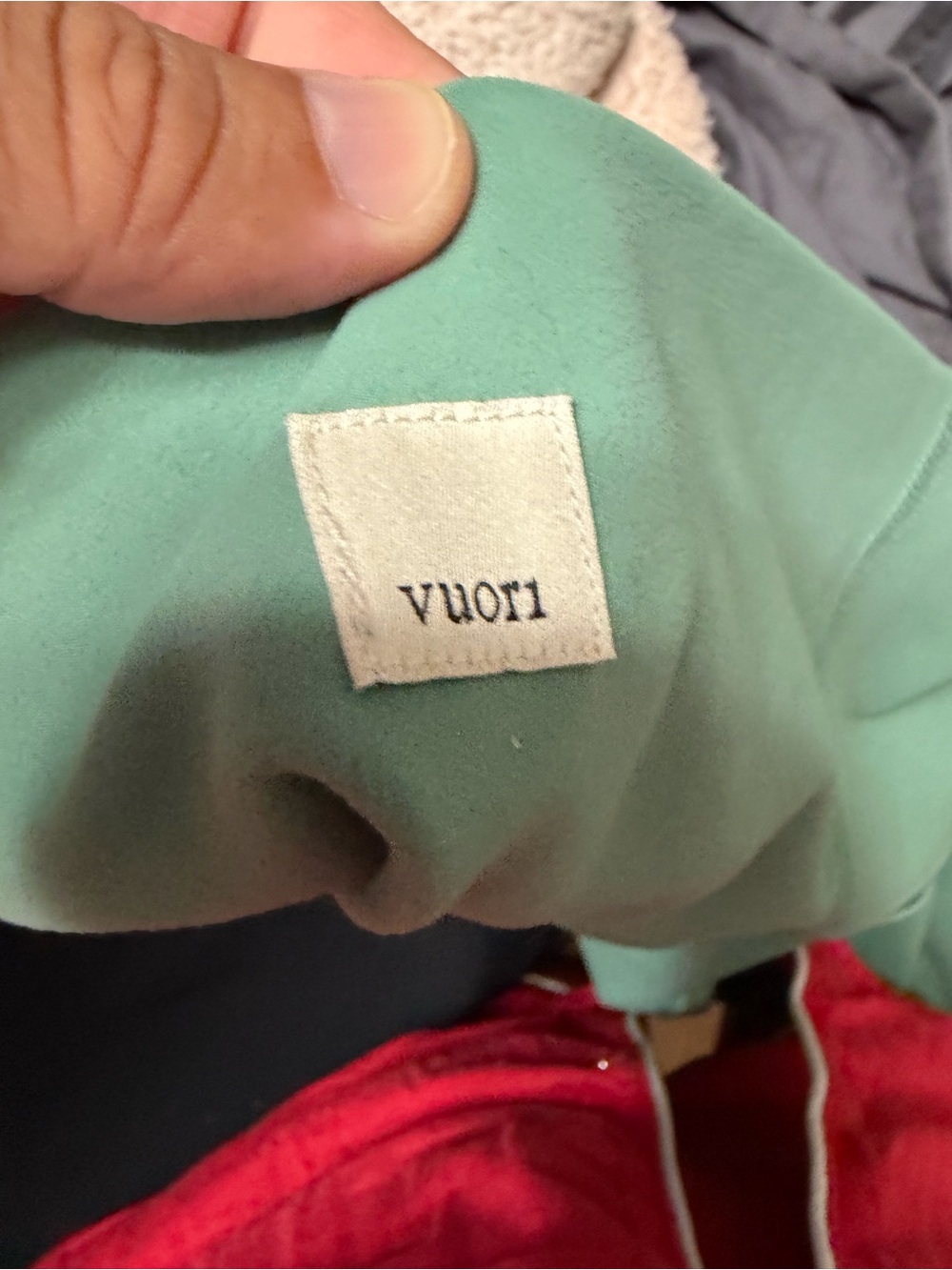 Vuori Stride Performance Leggings with pockets green small - Picture 5 of 7